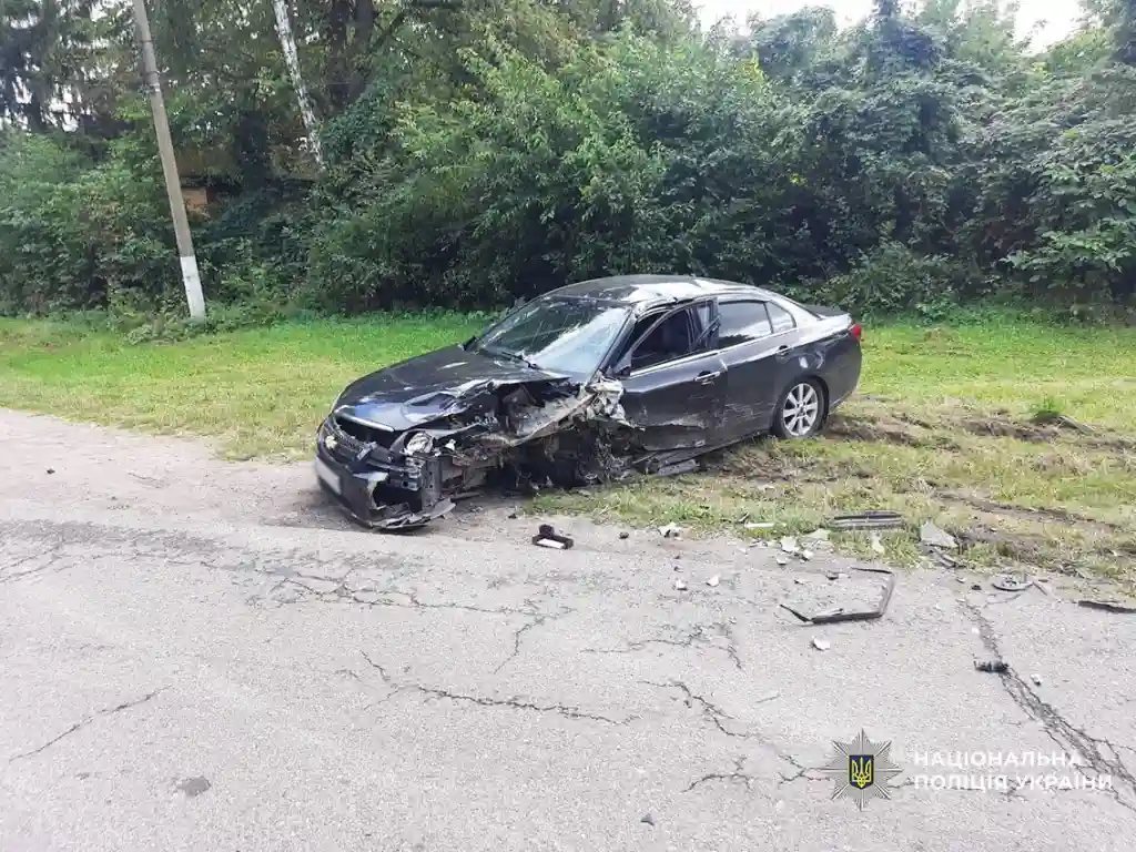 Дорожня аварія в Ніжинському районі: травмувалися дві жінки-водійки