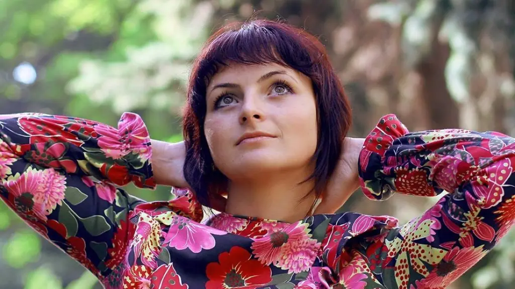 Книжкова порада: Ігор Антонюк і його “Шепіт сосен”