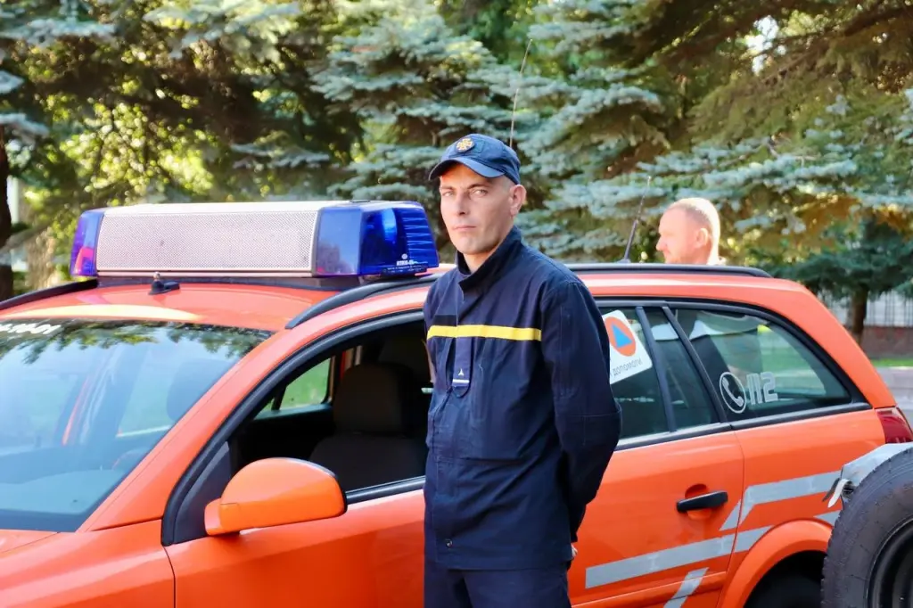 Чернігівські рятувальники отримали від Німеччини пожежні авто та спецтехніку