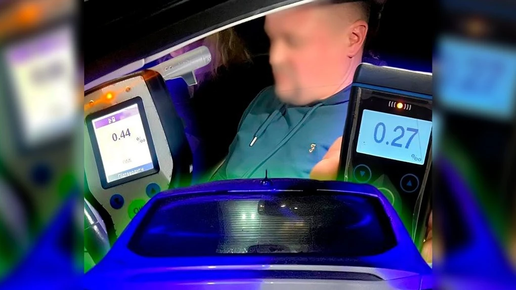 У Чернігові п’яний водій намагався відкупитися від патрульних У Чернігові п’яний водій намагався відкупитися від патрульних