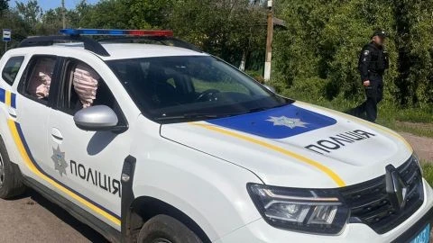 Російський дрон ледь не підірвав чернігівську АЗС: деталі атаки на «Ялівщину» Російський дрон ледь не підірвав чернігівську АЗС: деталі атаки на «Ялівщину»